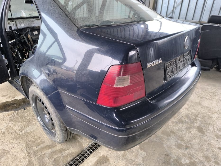 Bara spate / Capota / Portbagaj Vw Bora sedan