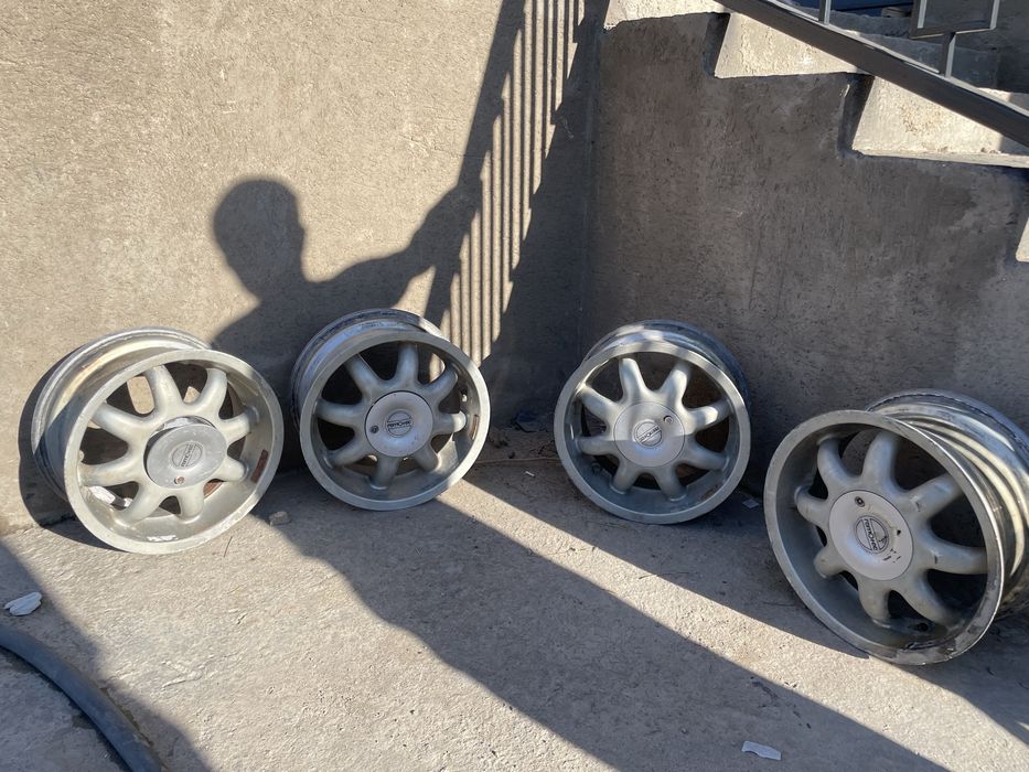 Продам оригинальные легкосплавные диски "Remotec"