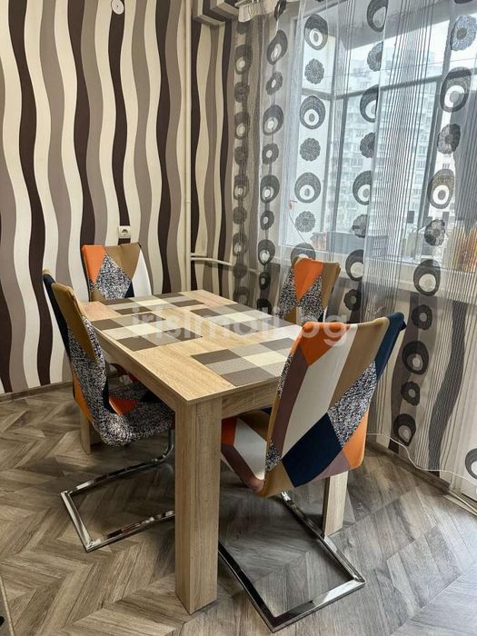 Продава тристаен, €216000, 77кв.м. в Разсадника