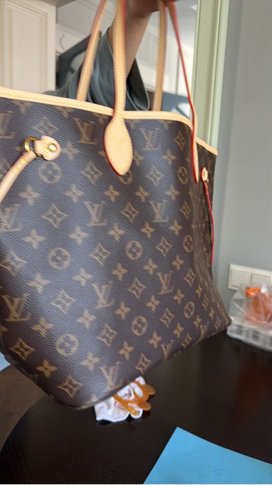 Louis Vuitton Neverfull Monogram