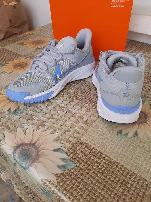 Adidași copii NIKE Star - RUNNER noi mărimea  36