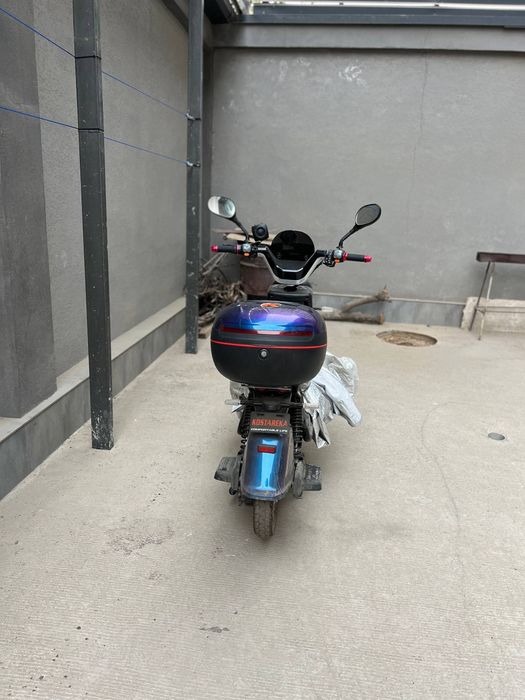 Skutr sotiladi 350$ kelishilishamiz