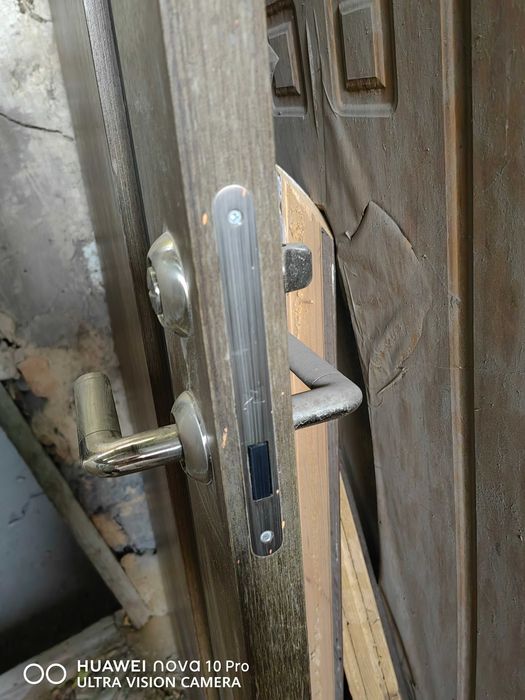 Продам дверь межкомнатная
