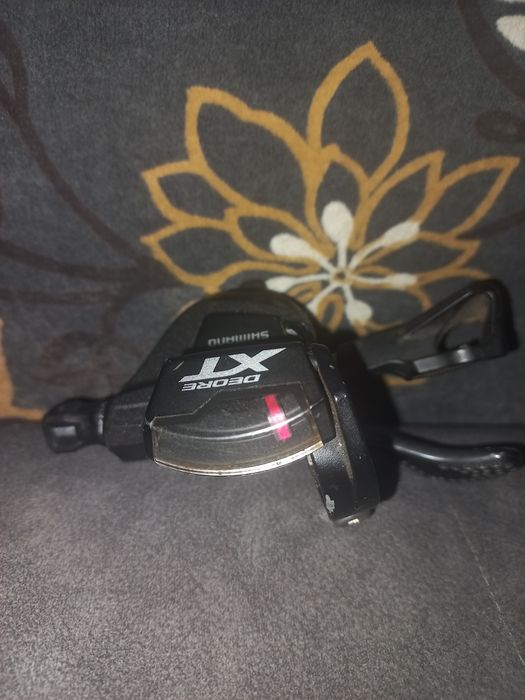 Переключатель на велосипед Shimano DEOR XT
