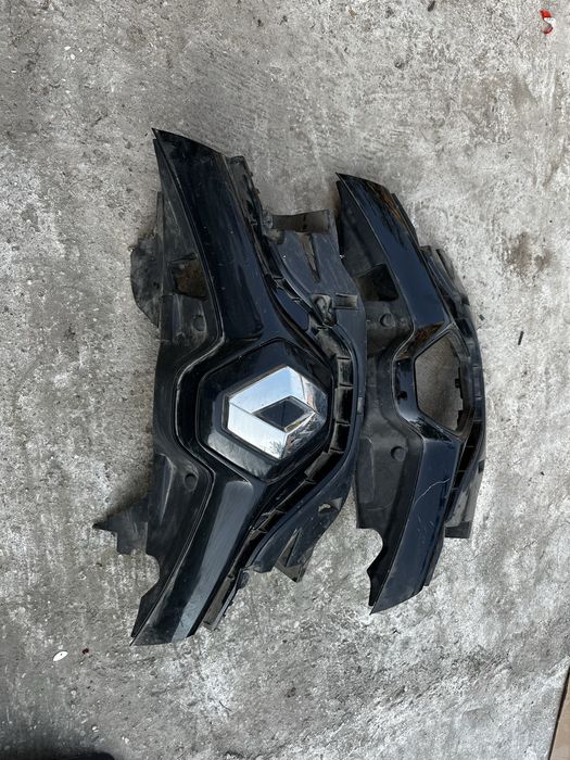 Grilă radiator renault zoe.