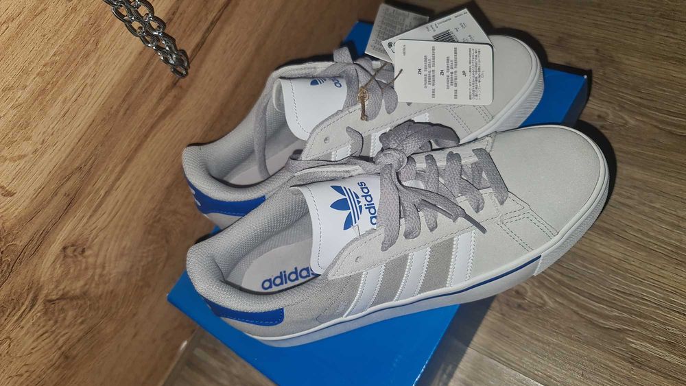 Чисто нови Adidas Campus