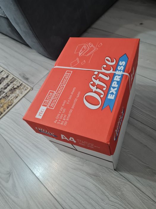 Vând hârtie copiator