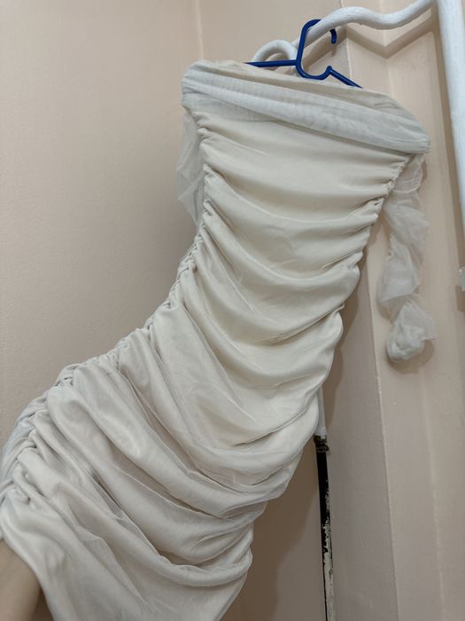 платье б/у по 5500 тг