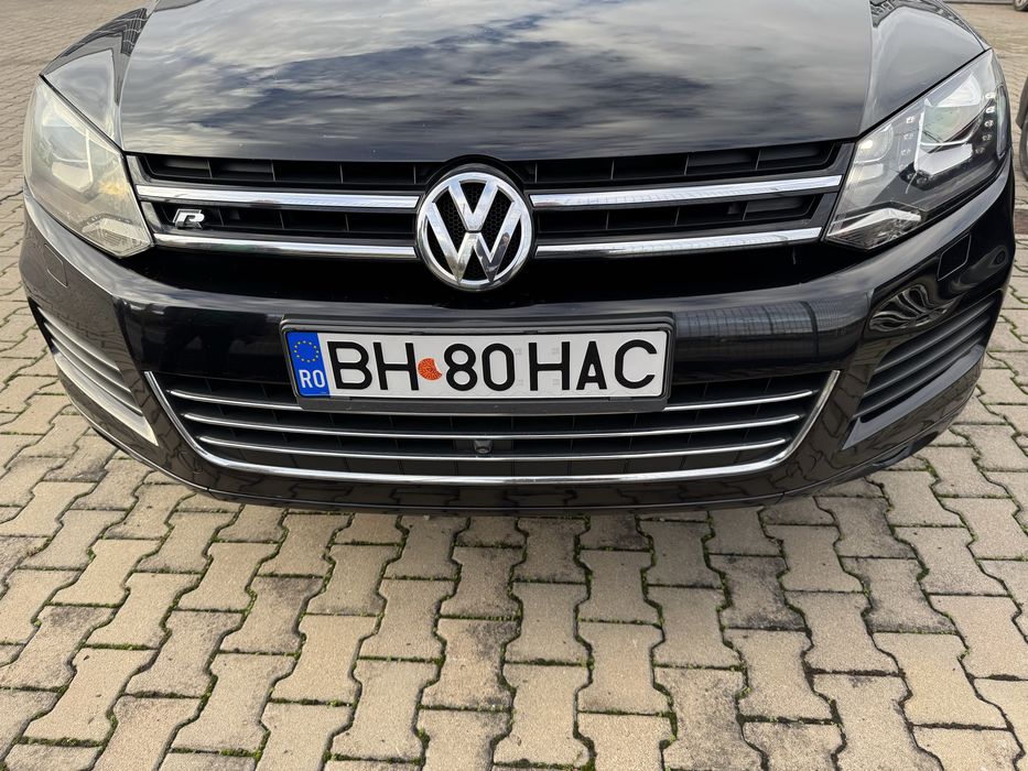 DE VANZARE Volkswagen Touareg R-Line 2012 Diesel