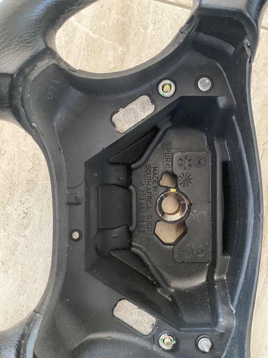 Четирилъчa волан Мерцедес Ц класа W203