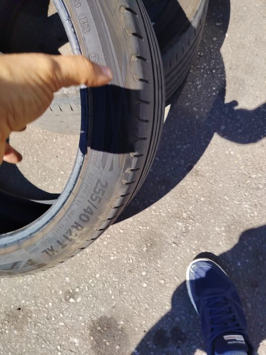гуми континентал 255/40/21