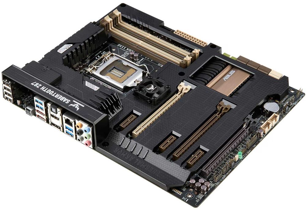 Дъно Дънна платка ASUS SABERTOOTH Z87 1150 DDR3 Overclock