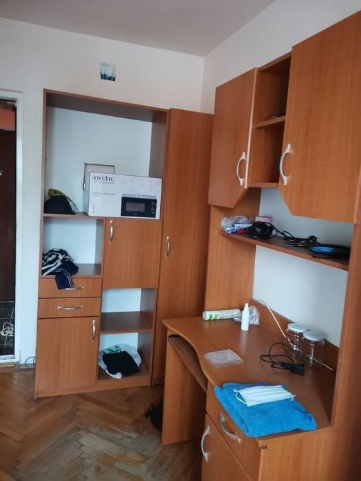 Inchiriez apartament 3 camere