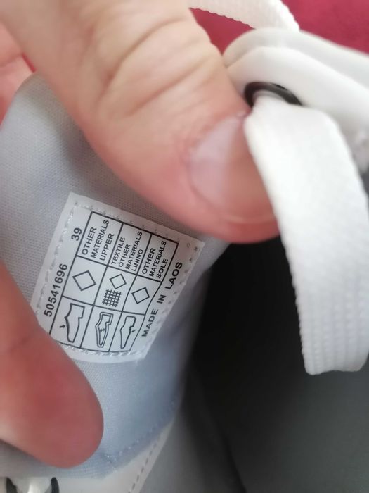 ADIDASI HUGO BOSS - PANTOFI SPORT TENESI SNEAKERSI piele ecologica model Morrie Tenn Alb casual elegant, marimea 39 dar e 40, noi in cutie - ORIGINALI