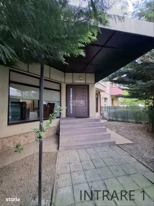 Apartament 4 camere+2 extinderi+2 curti/149 mp /Focsani/fosta Autogara
