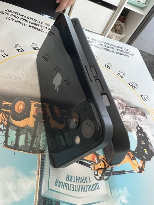 Продается срочно Iphone 13