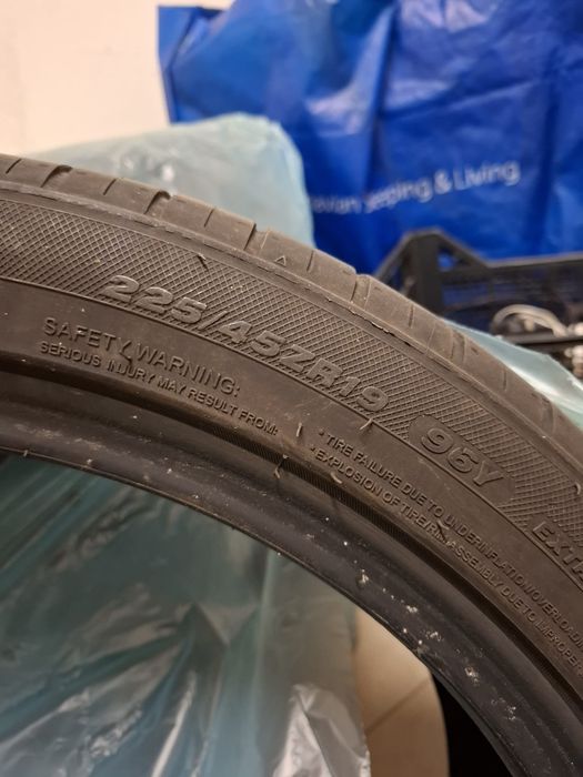 Cauciucuri Solus 4s HA32 225/45 R19 M+S stare foarte buna, fabricat