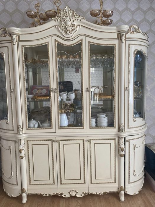 Продам сервант, в хорошем состоянии!