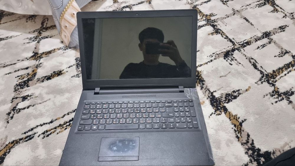 Noutbuk sotiladi telefonga ham almashaman