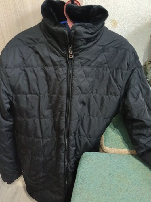 Продам куртку 50-56 подойдут