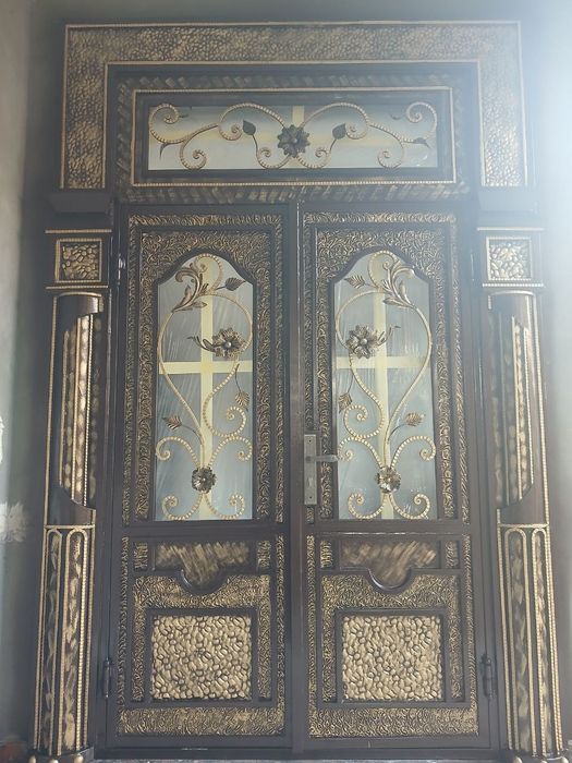 Барча турдаги темир ишлари хизмати Дарвоза. Перила. Казерок. Крават.