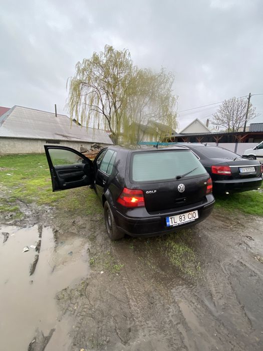 Vand golf 4 1.6 benzina