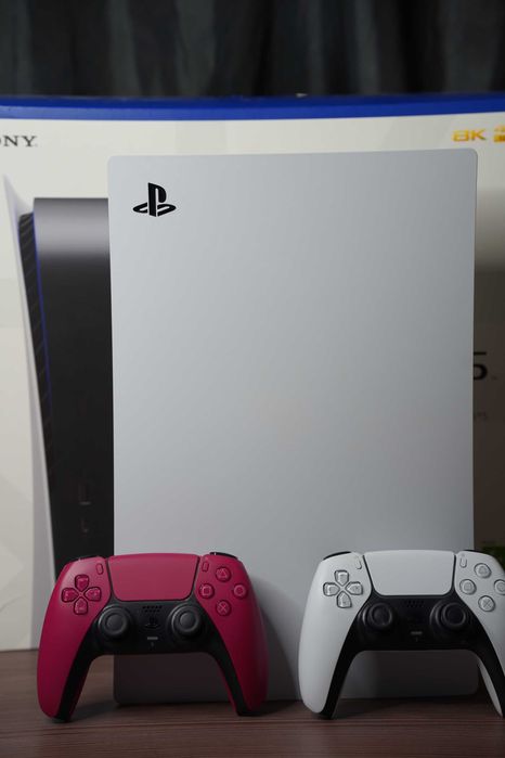 Sony Playstation 5 + 2 джойстика