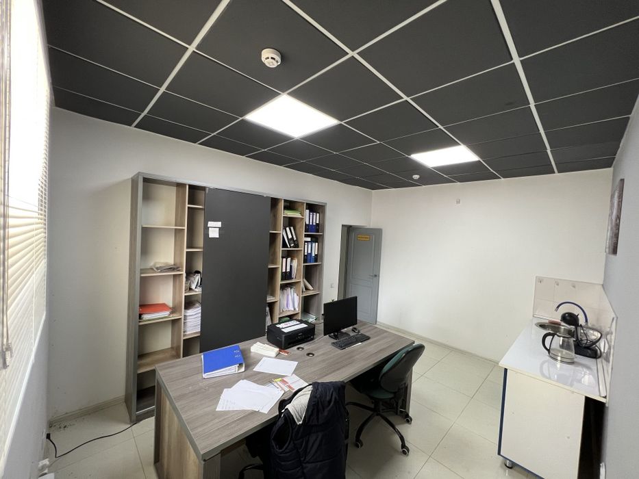 Чирчик Навои центрда нотурар жой сотилади