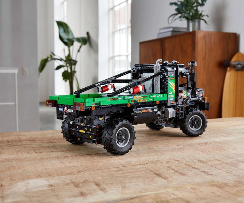 LEGO 42129 Technic 42129 - Камион 4x4 Mercedes-Benz Zetros