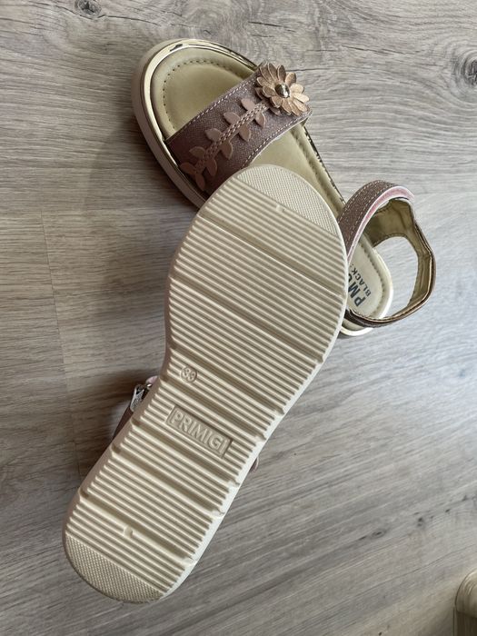 Детски сандали Primigi за момиче. 32 номер, 21 см стелка