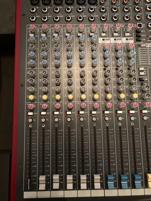 Mixer Allen & Heath Zed 12-FX