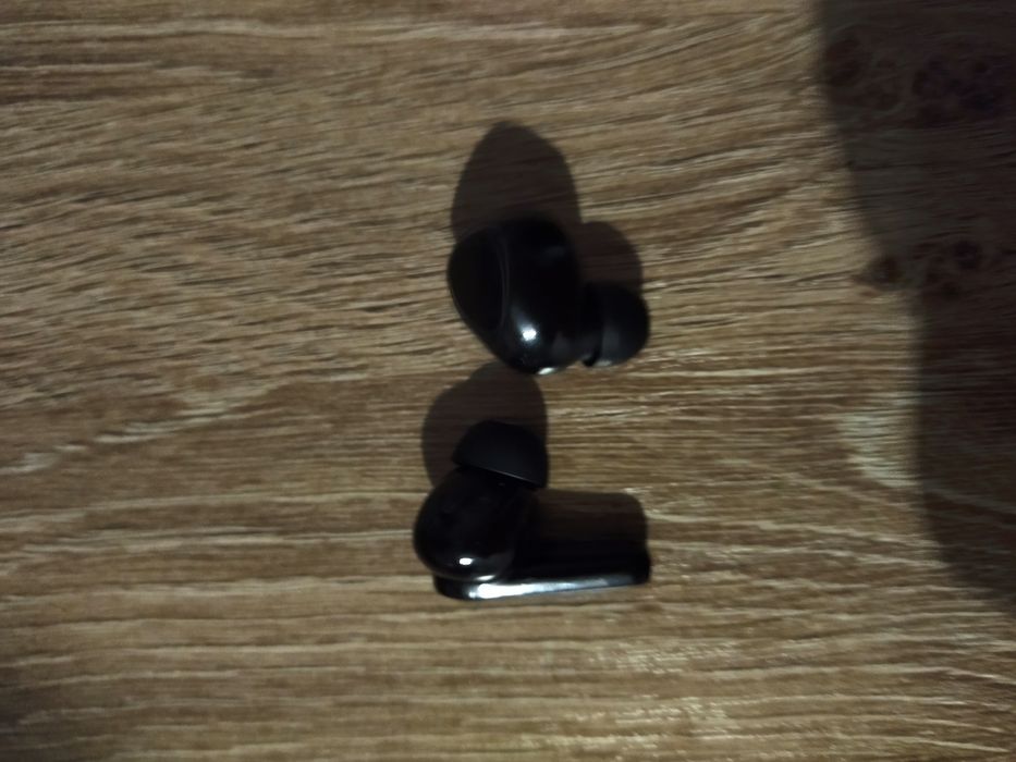 Блютуз наушники два разных