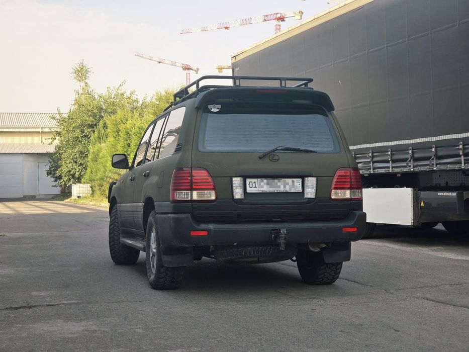 Lexus LX470 sotiladi