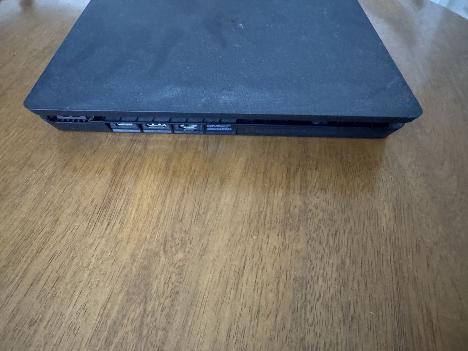 Playstaiton 4 slim 1TB
