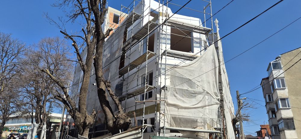 Продава се Тристаен апартамент в Варна, Христо Ботев - 145 кв.м за 580 €/кв.м - Снимка #2
