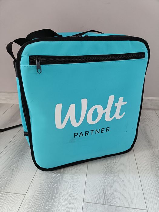 Сумка wolt для доставки.