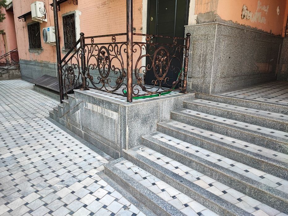 АРЕНДА евро офис - на первом этаже (4 комнаты)