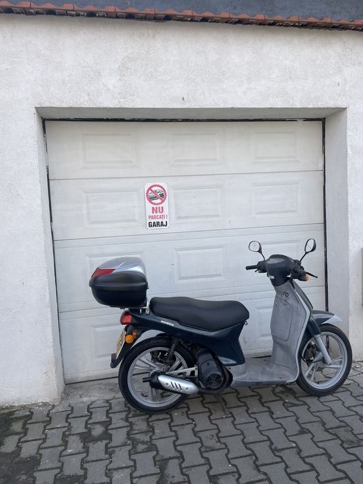 Scuter Honda 49cm
