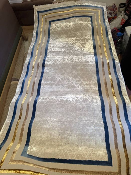 Продам ковры новые