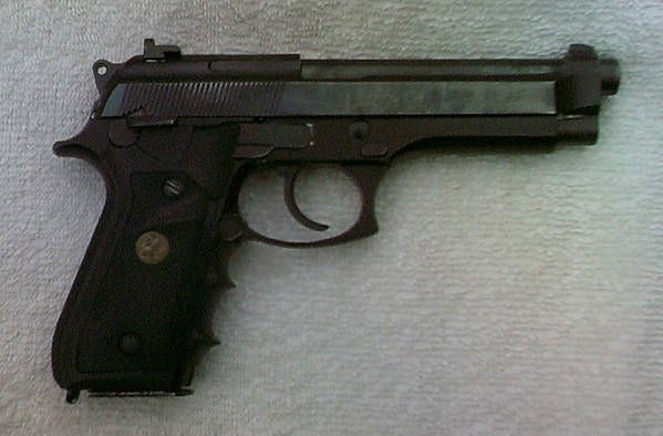 MODEL PUTERNIC!! Pistol Airsoft Taurus SEMI full metal AUTO cu CO2 gaz