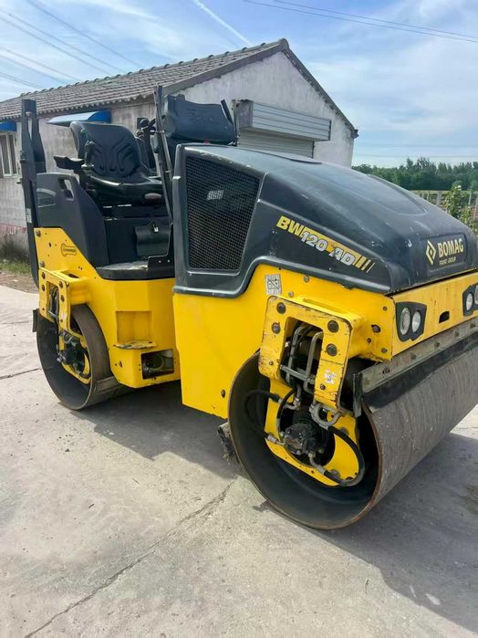 Каток сотилади bomag 120