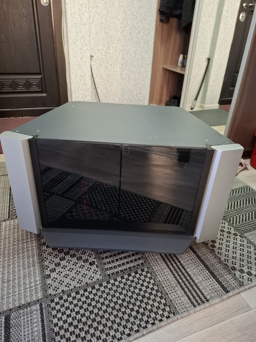 Продаю тумбу под тв