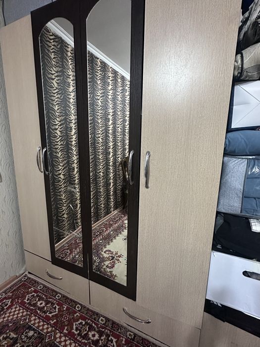 спальня и столы письменные