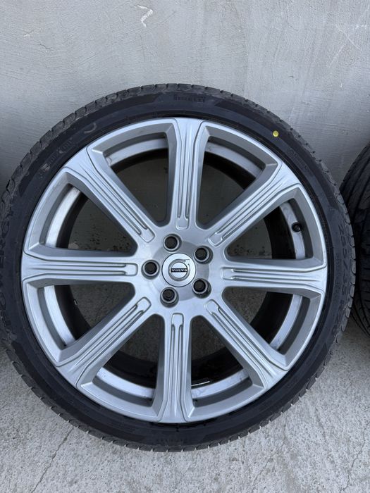 Jante R20 originale VOLVO 255/35 R20 vara Pirelli