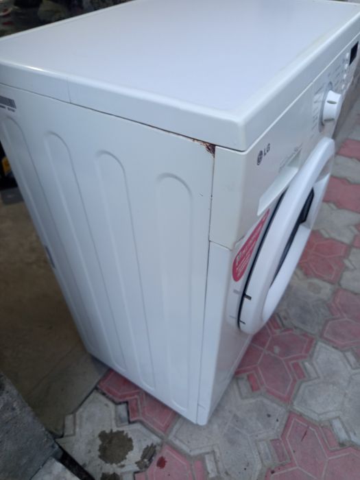 Продам стиральную машину LG