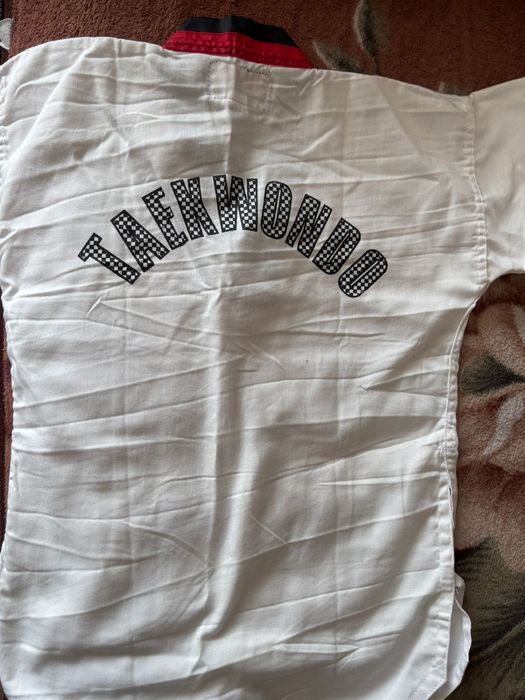 продам  форму тхэквондо