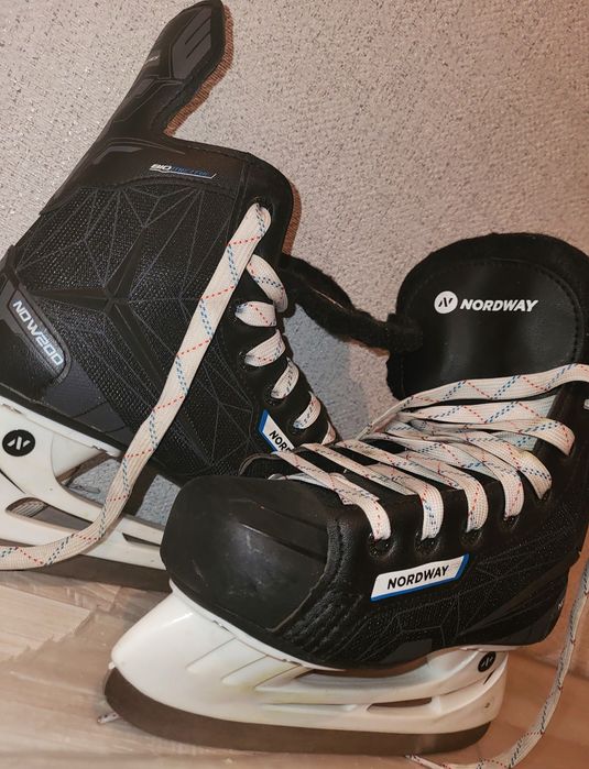 Продам коньки NORDWAY .