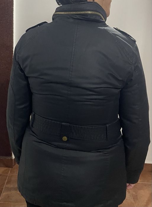 Geaca impermeabila neagra