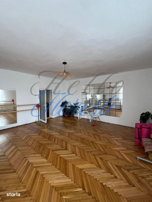 Apartament 3 camere 160 mp | beci 80 mp | gradina 160 mp | zona Andrei