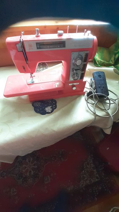 Vând mașină cusut electrica